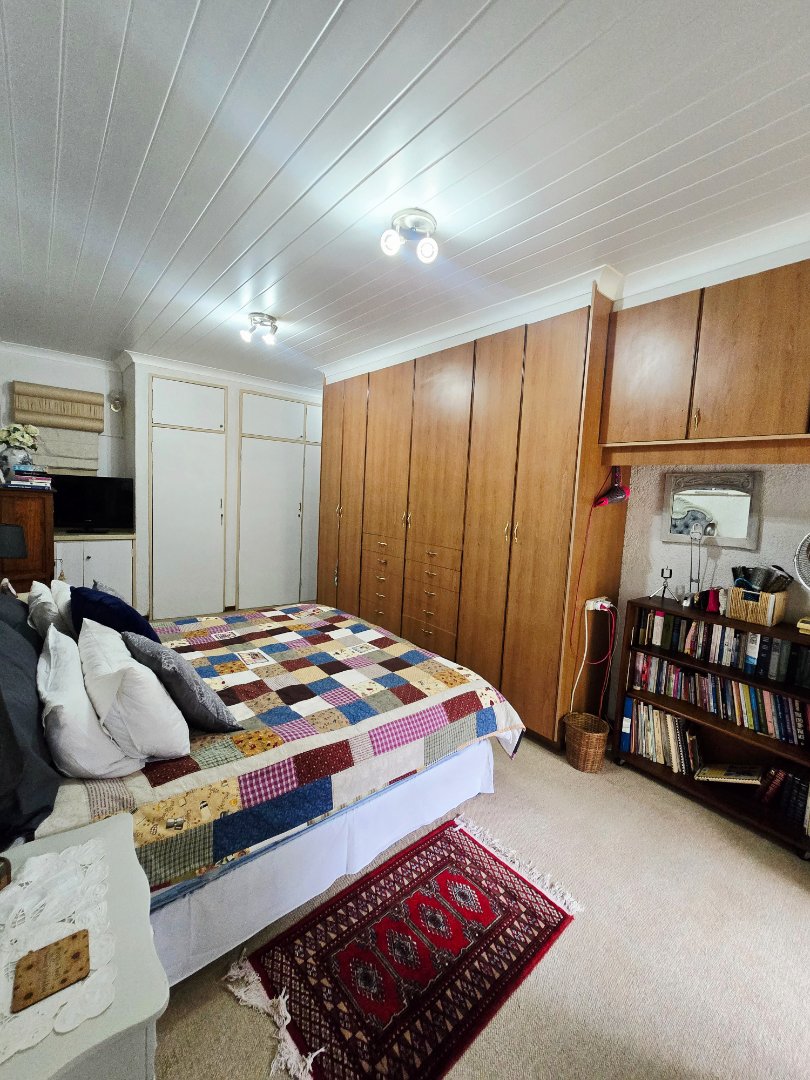 5 Bedroom Property for Sale in La Hoff North West